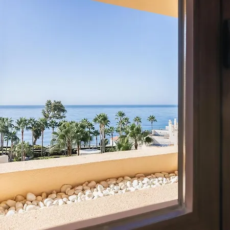 Fantastico En Primera Linea De Playa Apartment Estepona